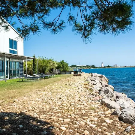 Waterfront - With Spectacular Views And Direct Access To The Laguna Vila